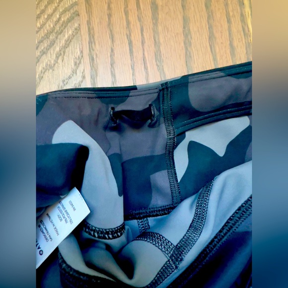 ATHLETA CAMO CONTENDER, 7/8 TIGHT IN POWER-LIFT, SIZE S - Picture 3 of 9